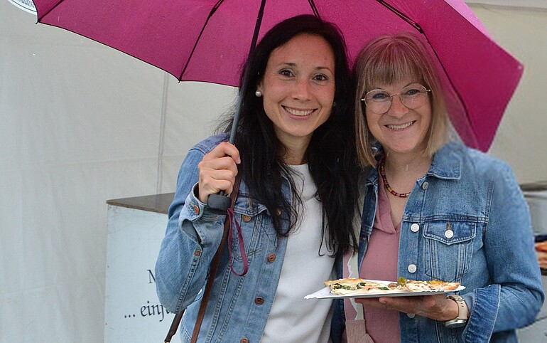 Pomimo pogody goście byli w doskonałych nastrojach.