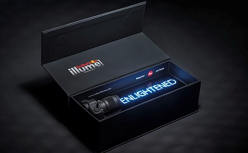 Opakowanie promocyjne Red Bull Illume