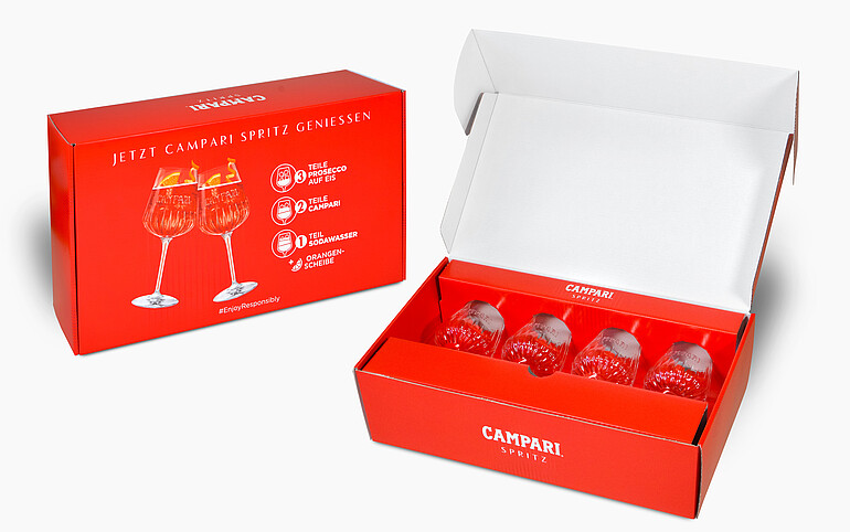 Zestaw konkursowy w identyfikacji marki (Campari): Solidne opakowanie z tektury falistej łączy przyciągający uwagę design z bezpieczną ochroną produktu podczas wysyłki. (c) Karl Knauer KG
